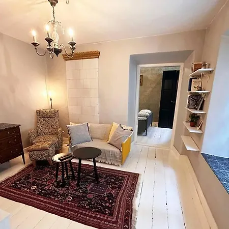 Cozy Place In A Heart Of Apartment *